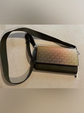 Michael Kors Jet Set Large Ombré Logo Wallet Crossbody Bag Olive Green